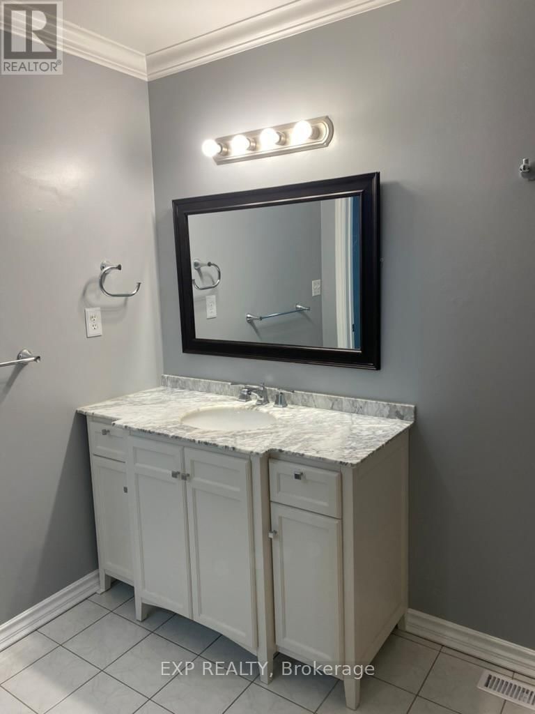 7B CLARENDON AVENUE Image 21