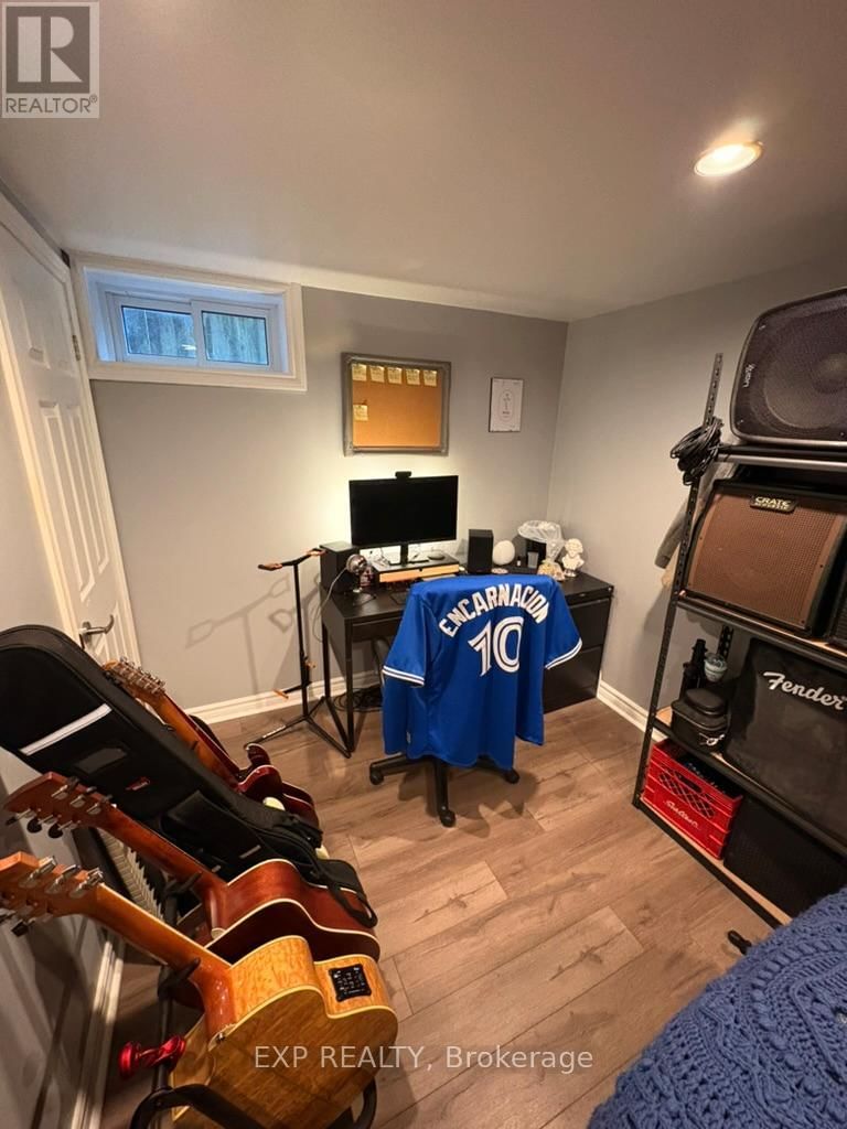 7B CLARENDON AVENUE Image 25