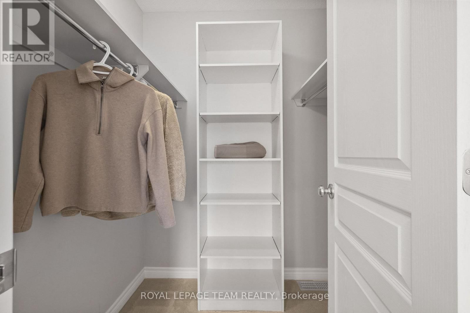 534 STARGAZER CRESCENT Image 38