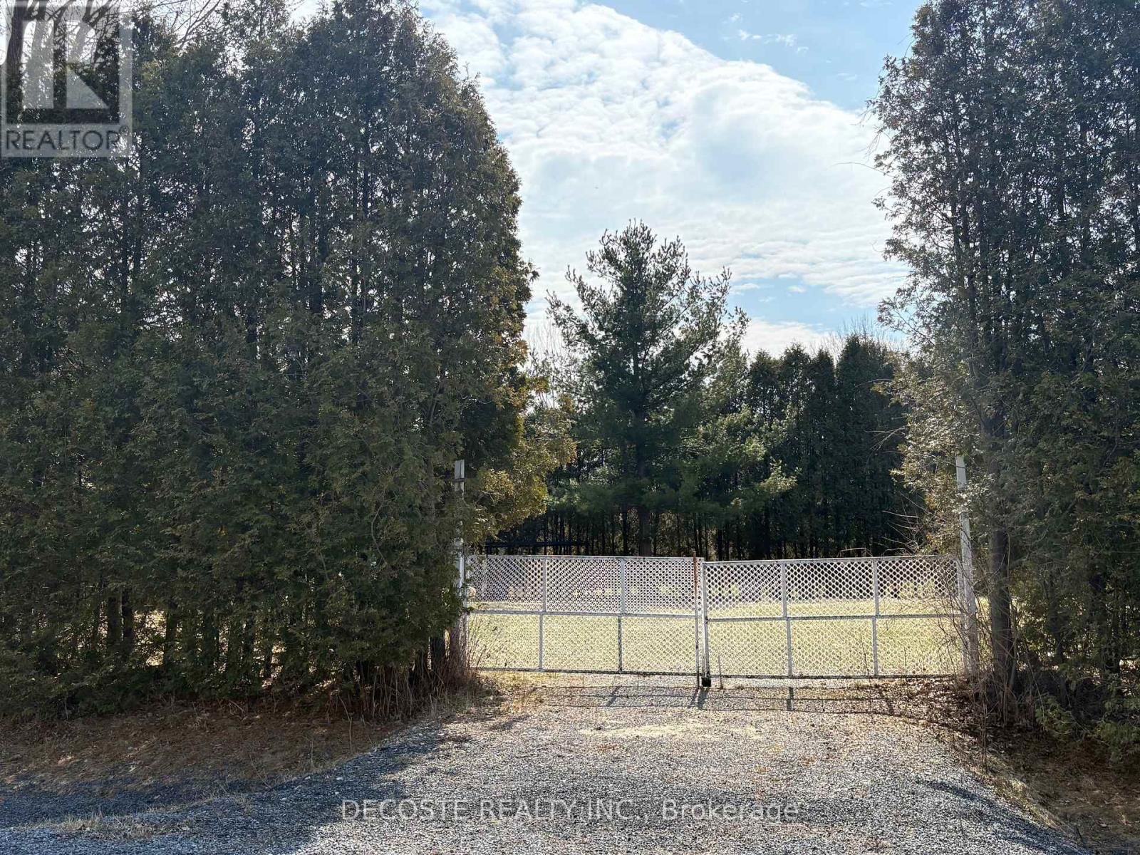 6123 MACBAIN STREET Image 28