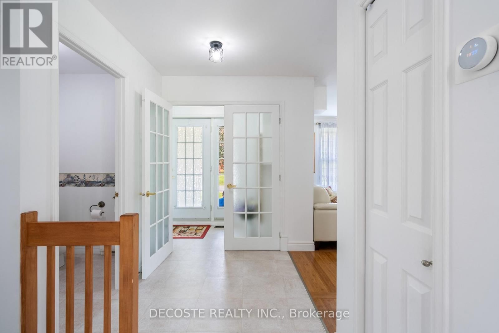 6123 MACBAIN STREET Image 5