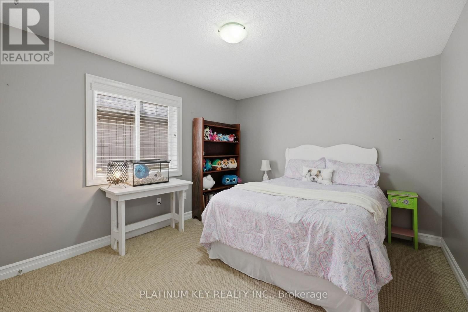 979 MOY CRESCENT Image 26