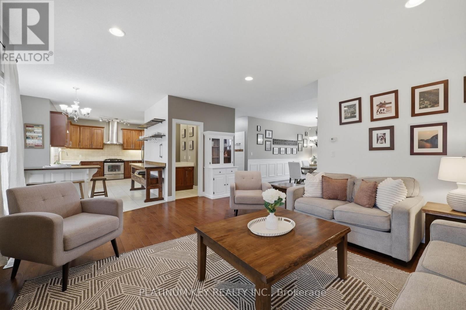 979 MOY CRESCENT Image 9