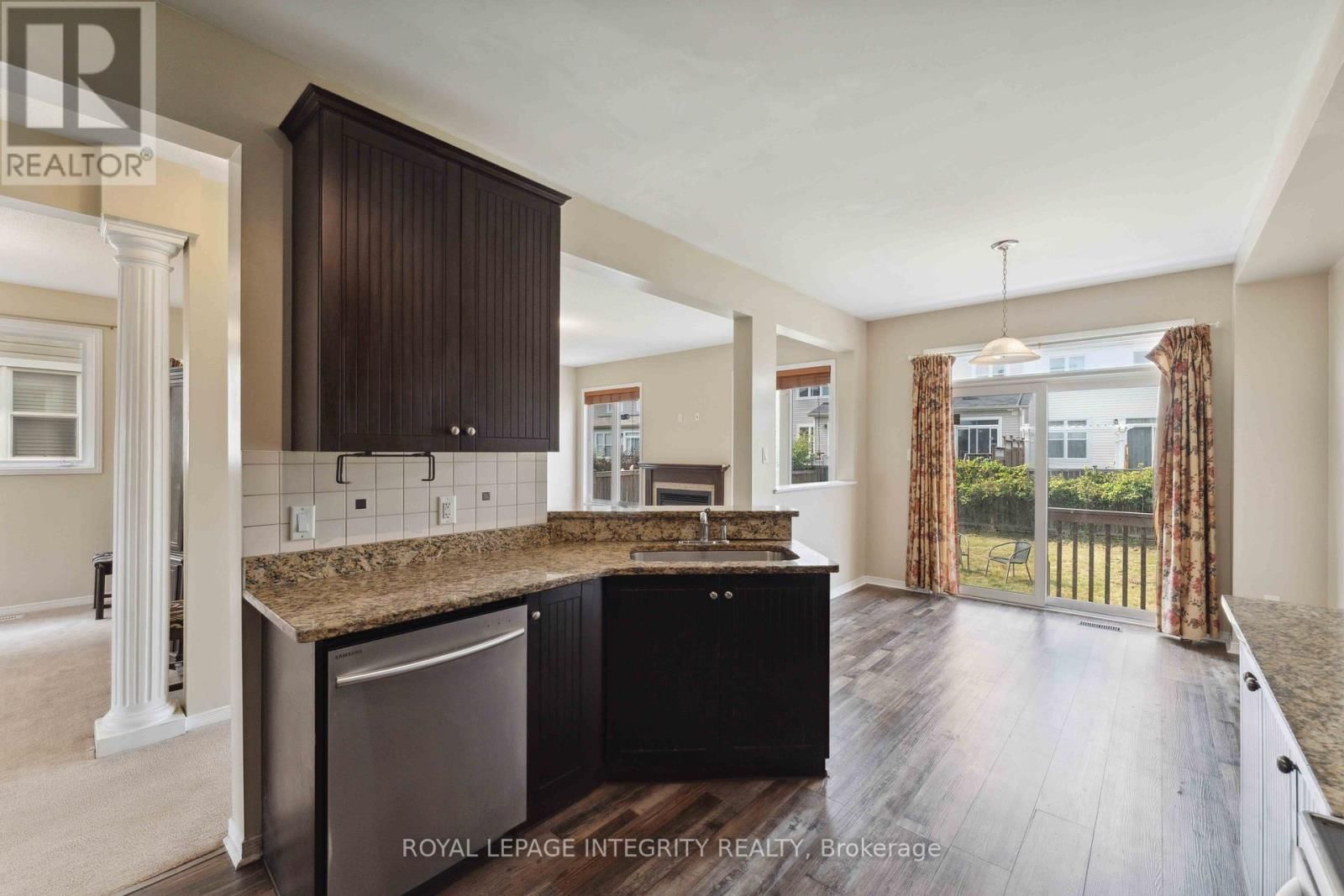 215 HUNTSVILLE DRIVE Image 16