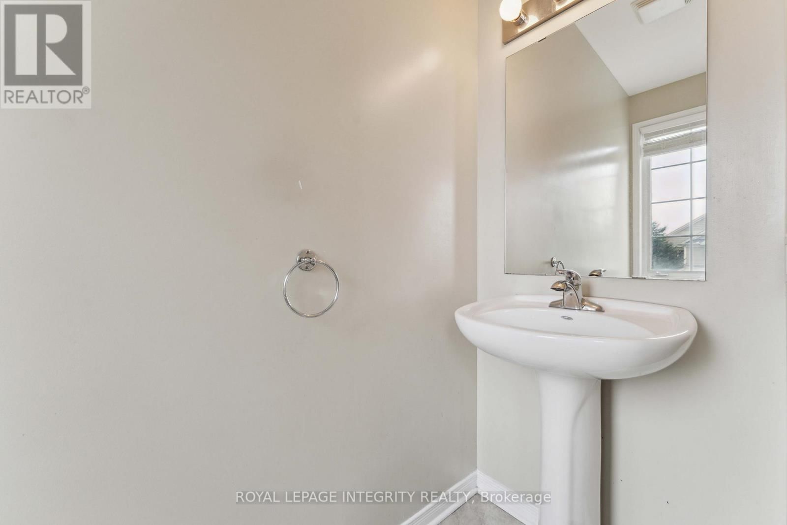 215 HUNTSVILLE DRIVE Image 17