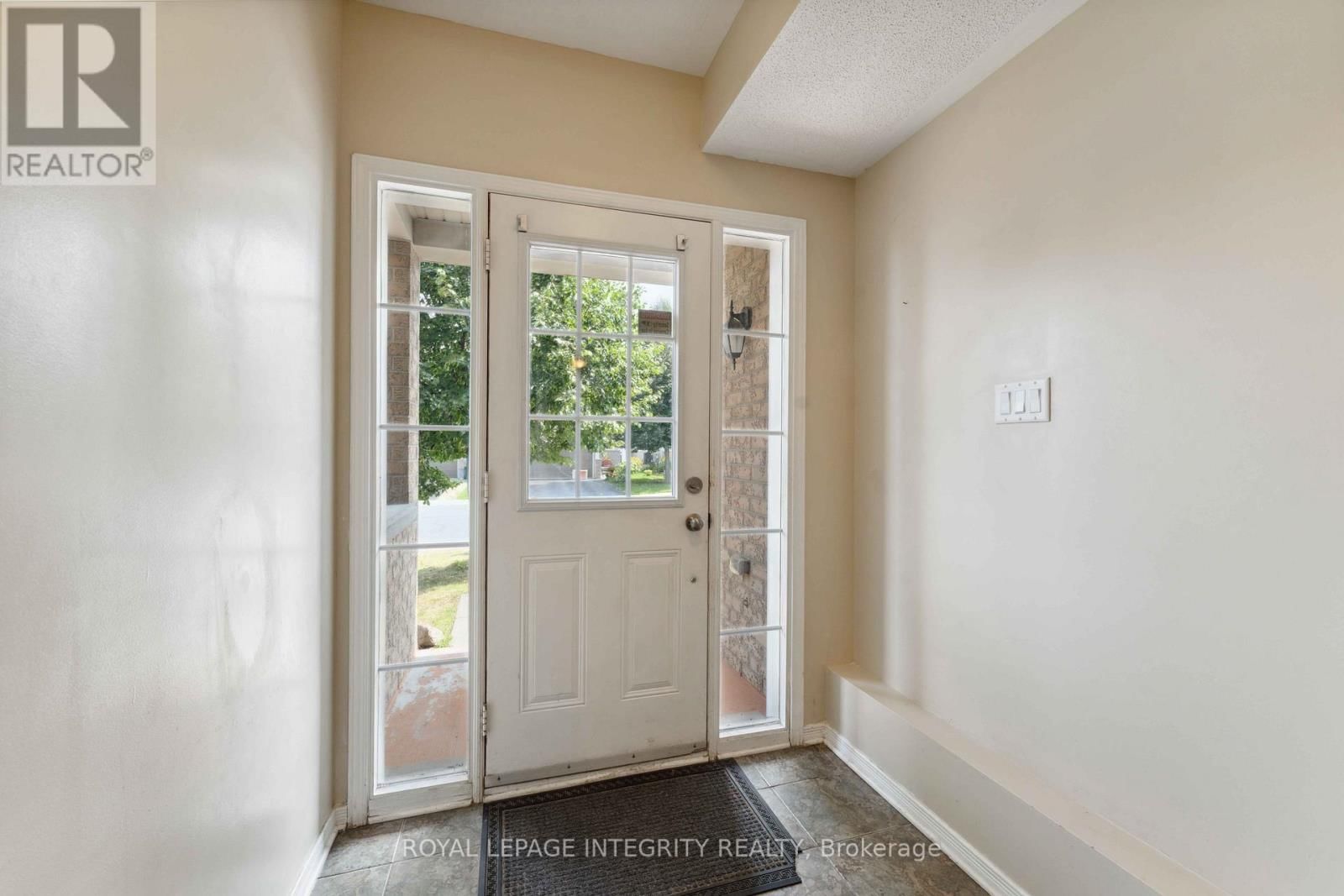 215 HUNTSVILLE DRIVE Image 2