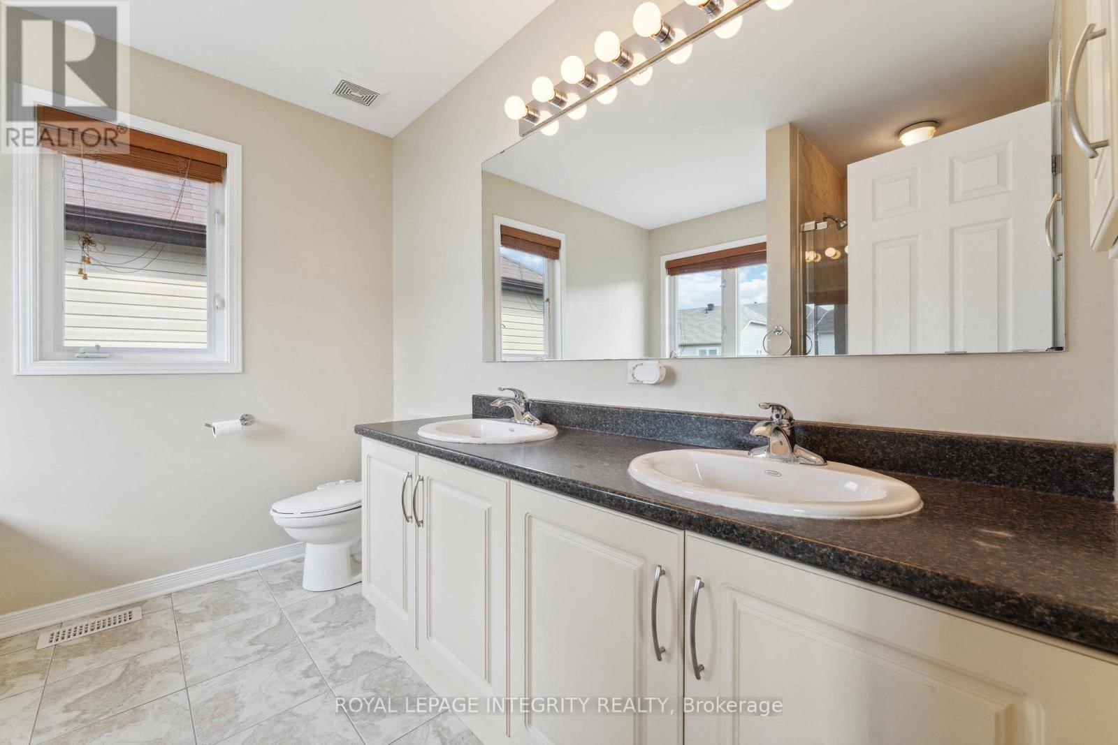 215 HUNTSVILLE DRIVE Image 25