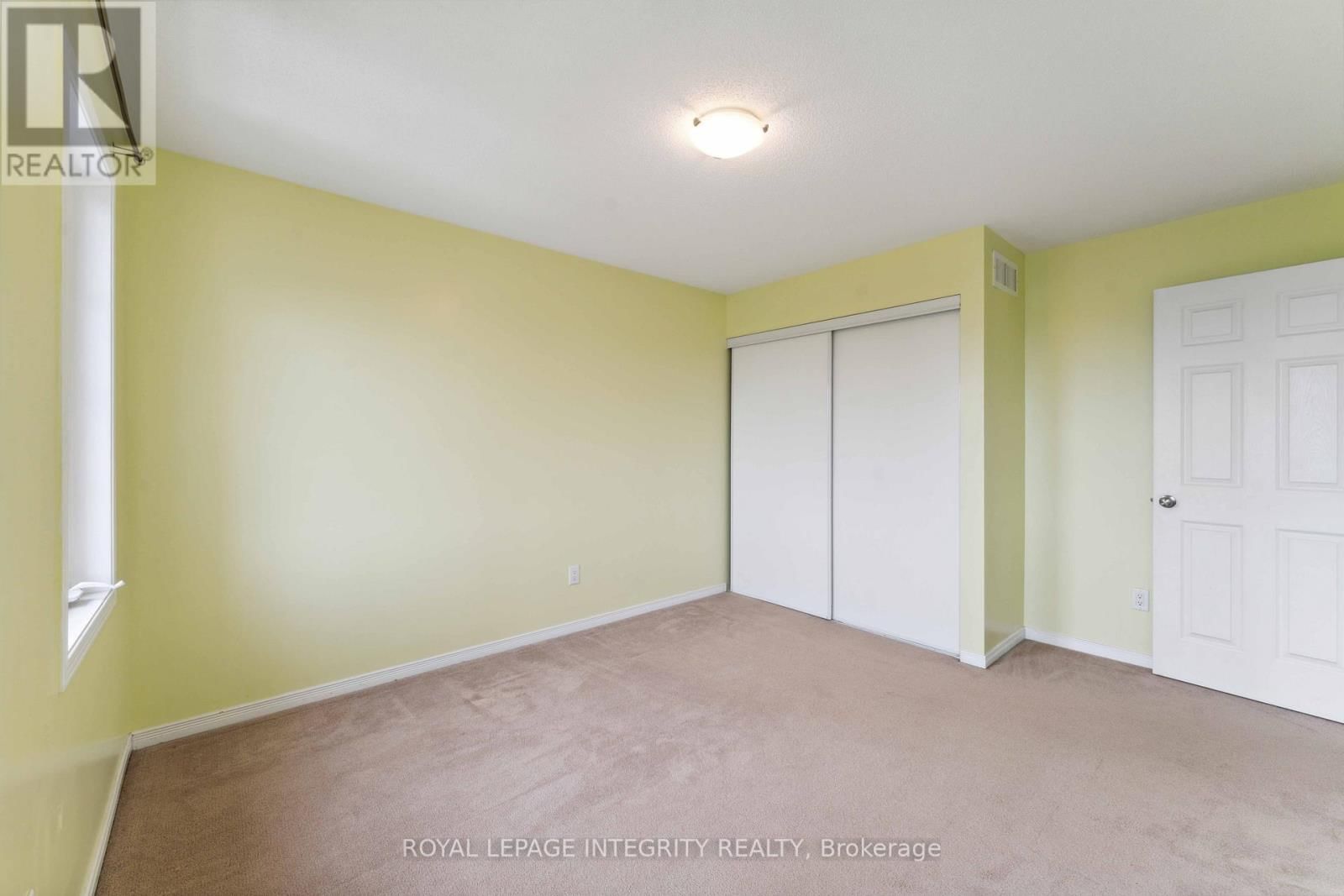 215 HUNTSVILLE DRIVE Image 32