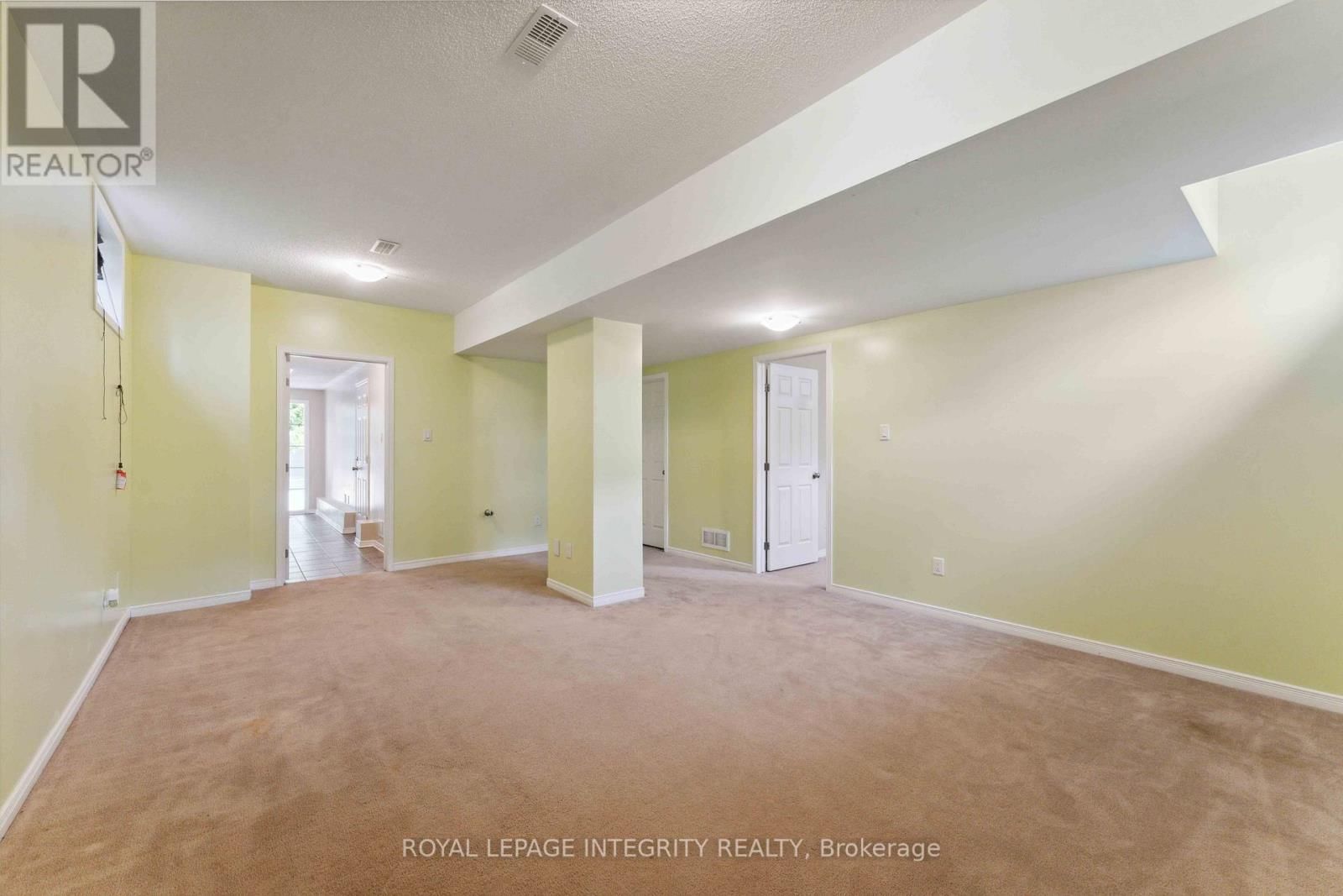 215 HUNTSVILLE DRIVE Image 41