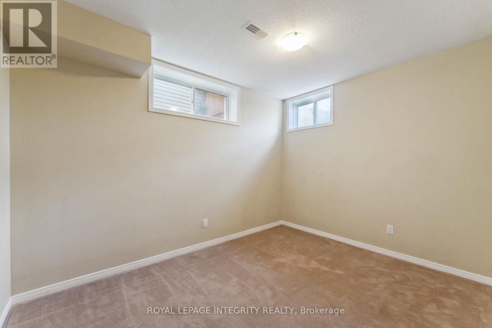 215 HUNTSVILLE DRIVE Image 44