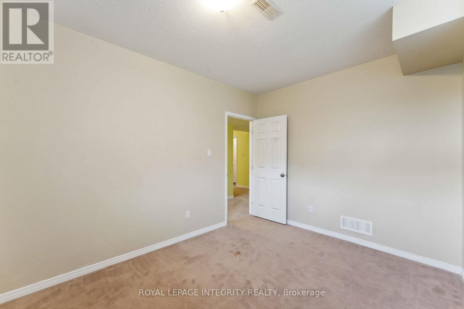 215 HUNTSVILLE DRIVE Image 46