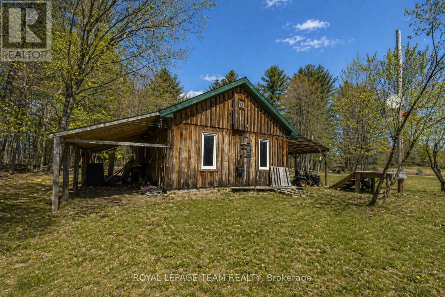 6 GRANNY LANE Image 11