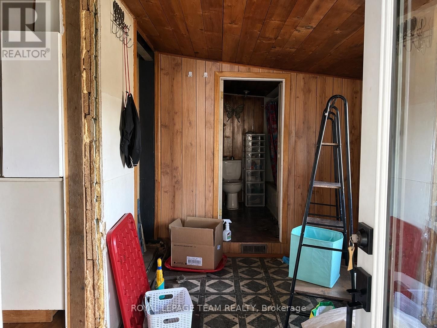 6 GRANNY LANE Image 14