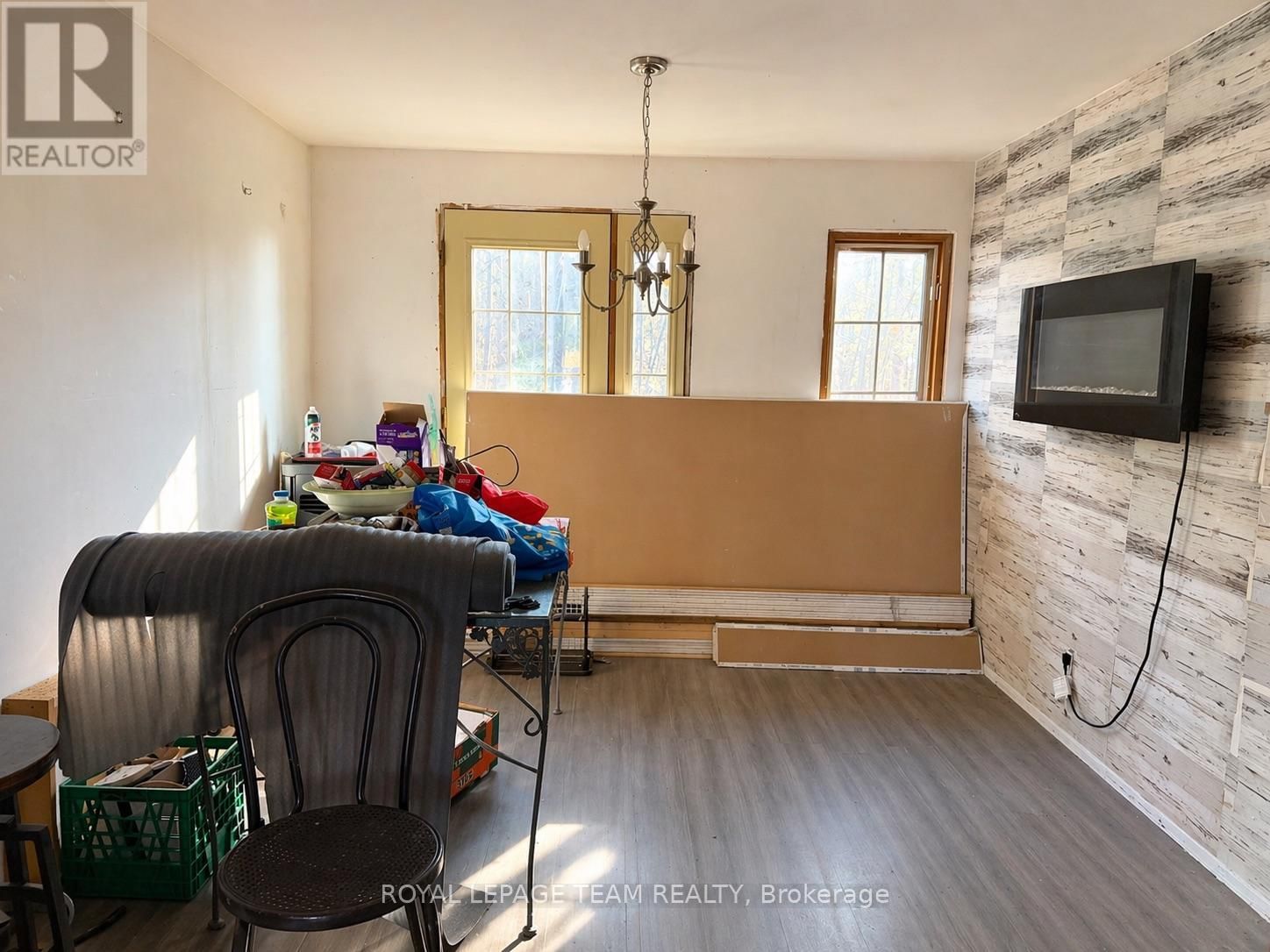 6 GRANNY LANE Image 17