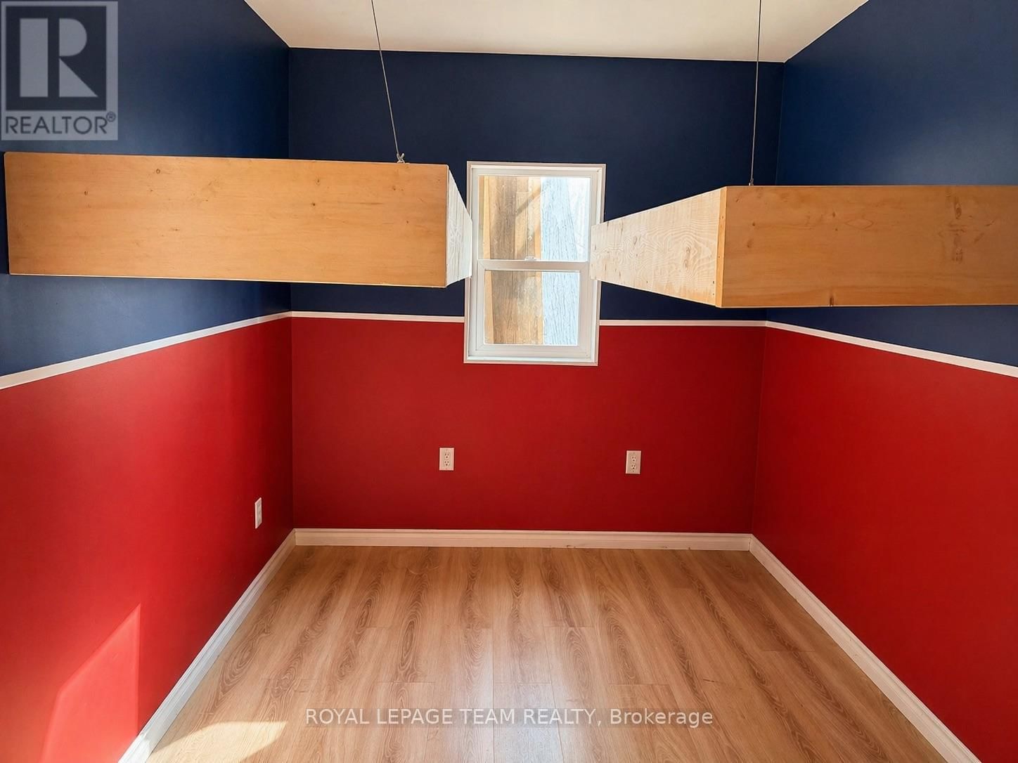 6 GRANNY LANE Image 19