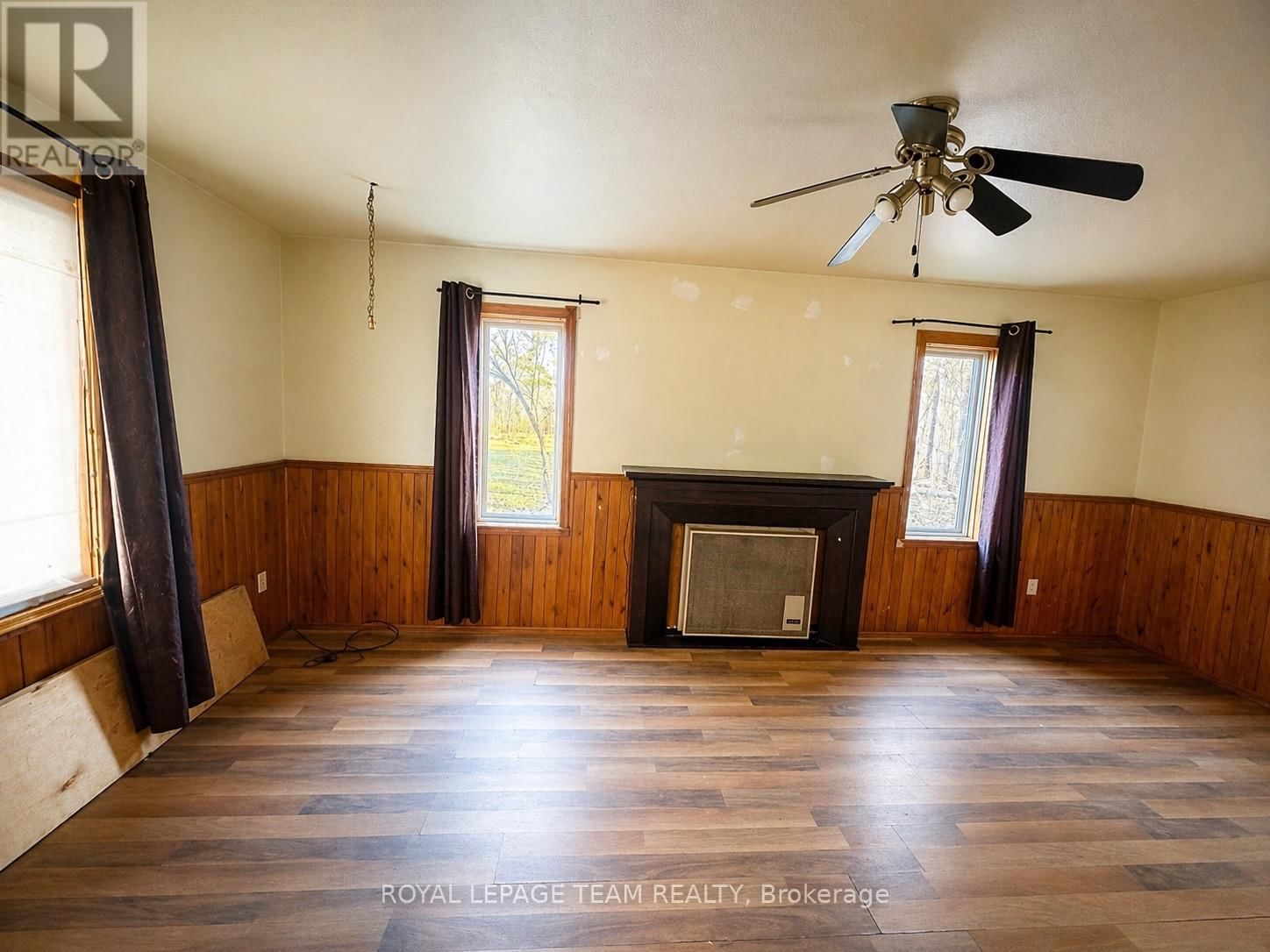 6 GRANNY LANE Image 23