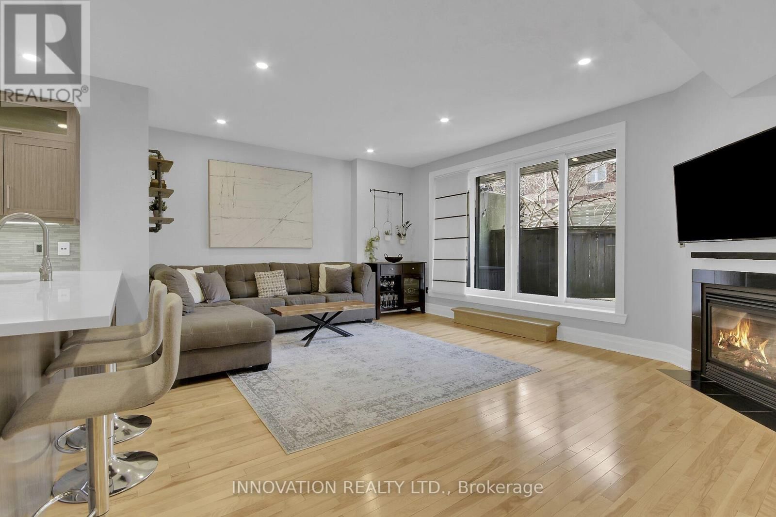 104 - 457 MCLEOD STREET Image 7