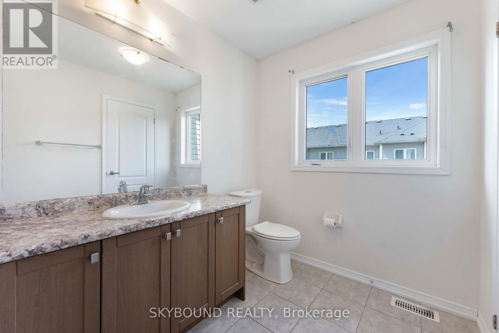 70 MUNRO CIRCLE Image 12