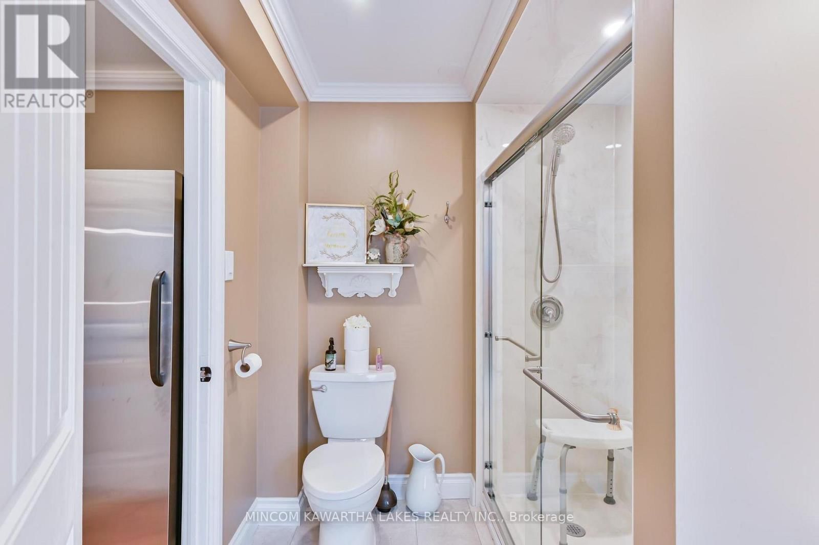 374 GRADY AVENUE Image 18