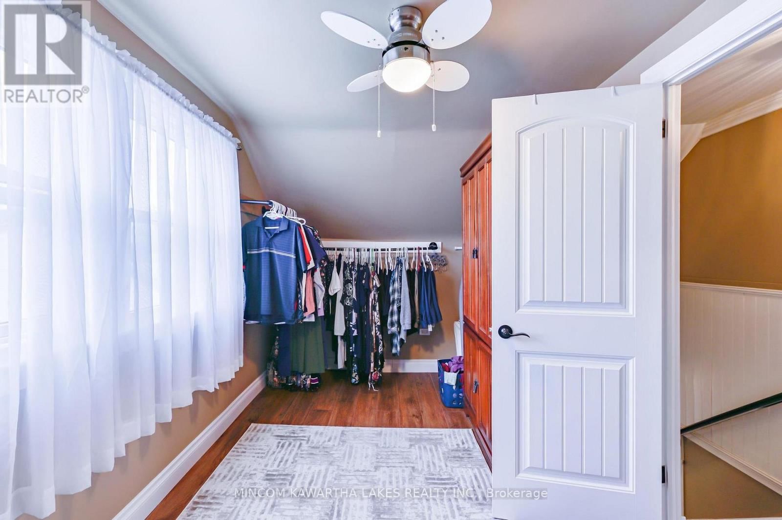 374 GRADY AVENUE Image 24