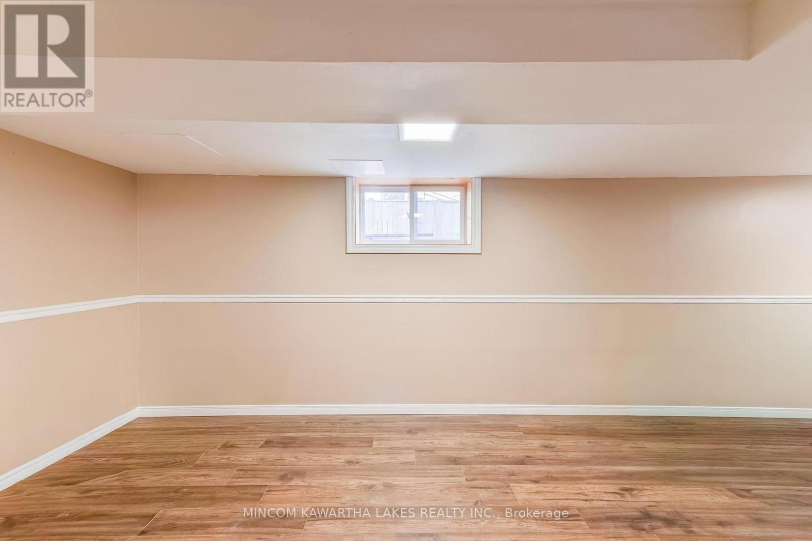 374 GRADY AVENUE Image 31