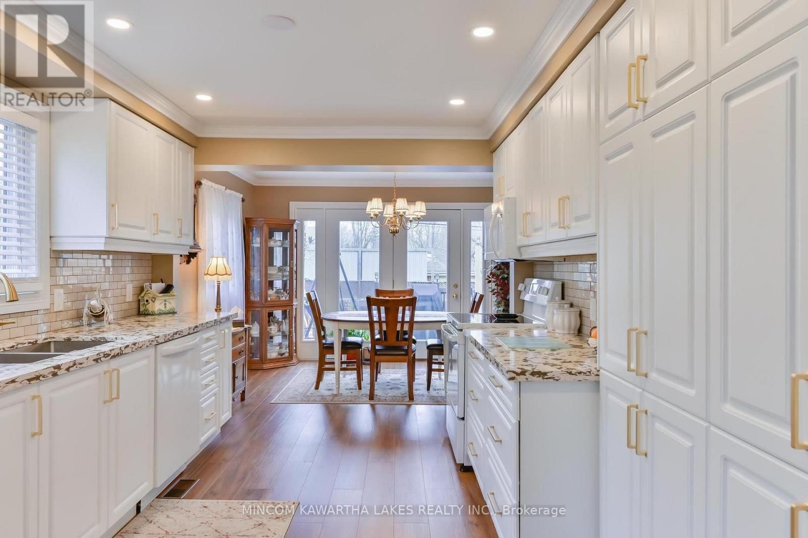 374 GRADY AVENUE Image 9