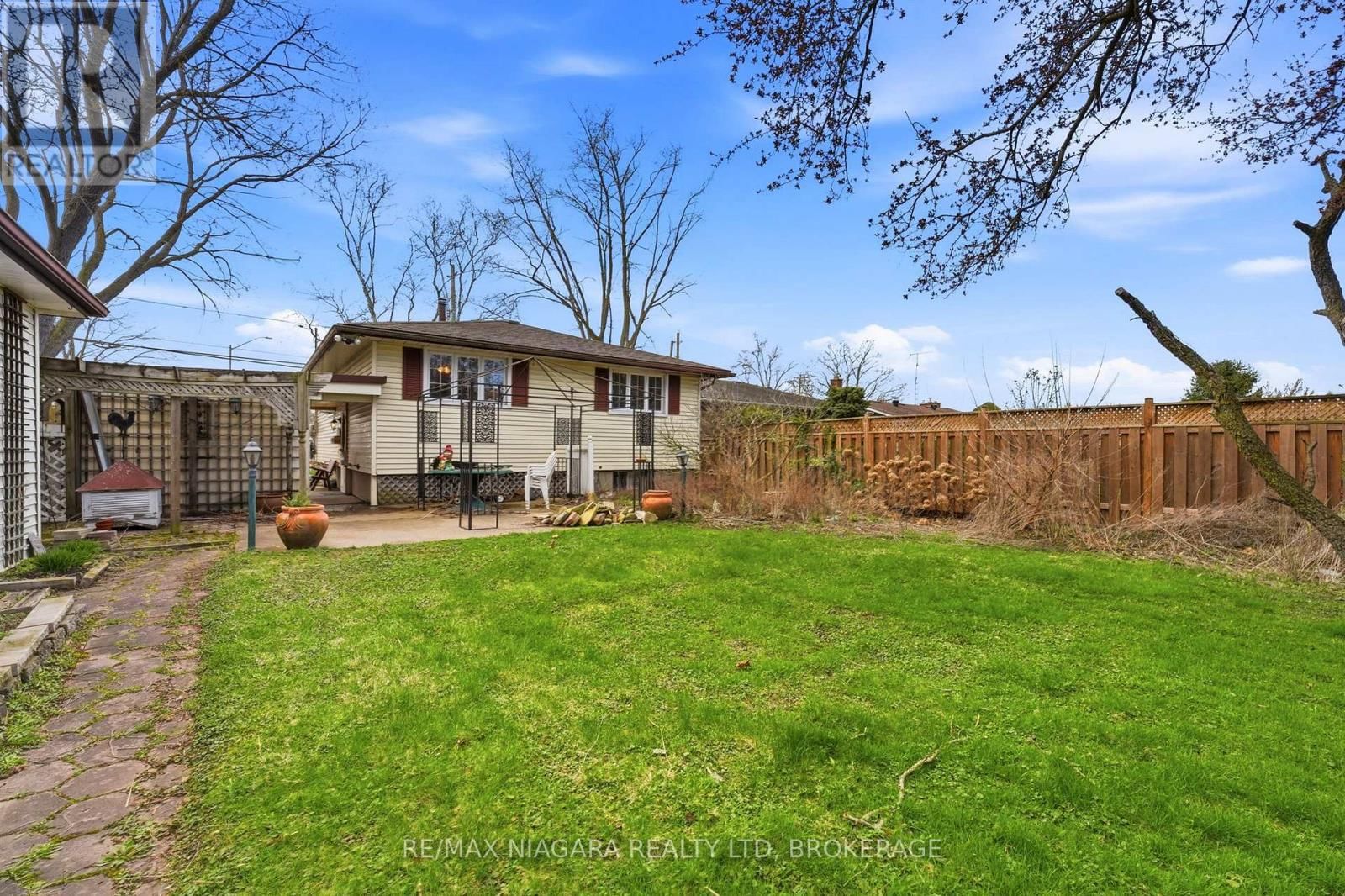 277 LAKESHORE ROAD Image 24