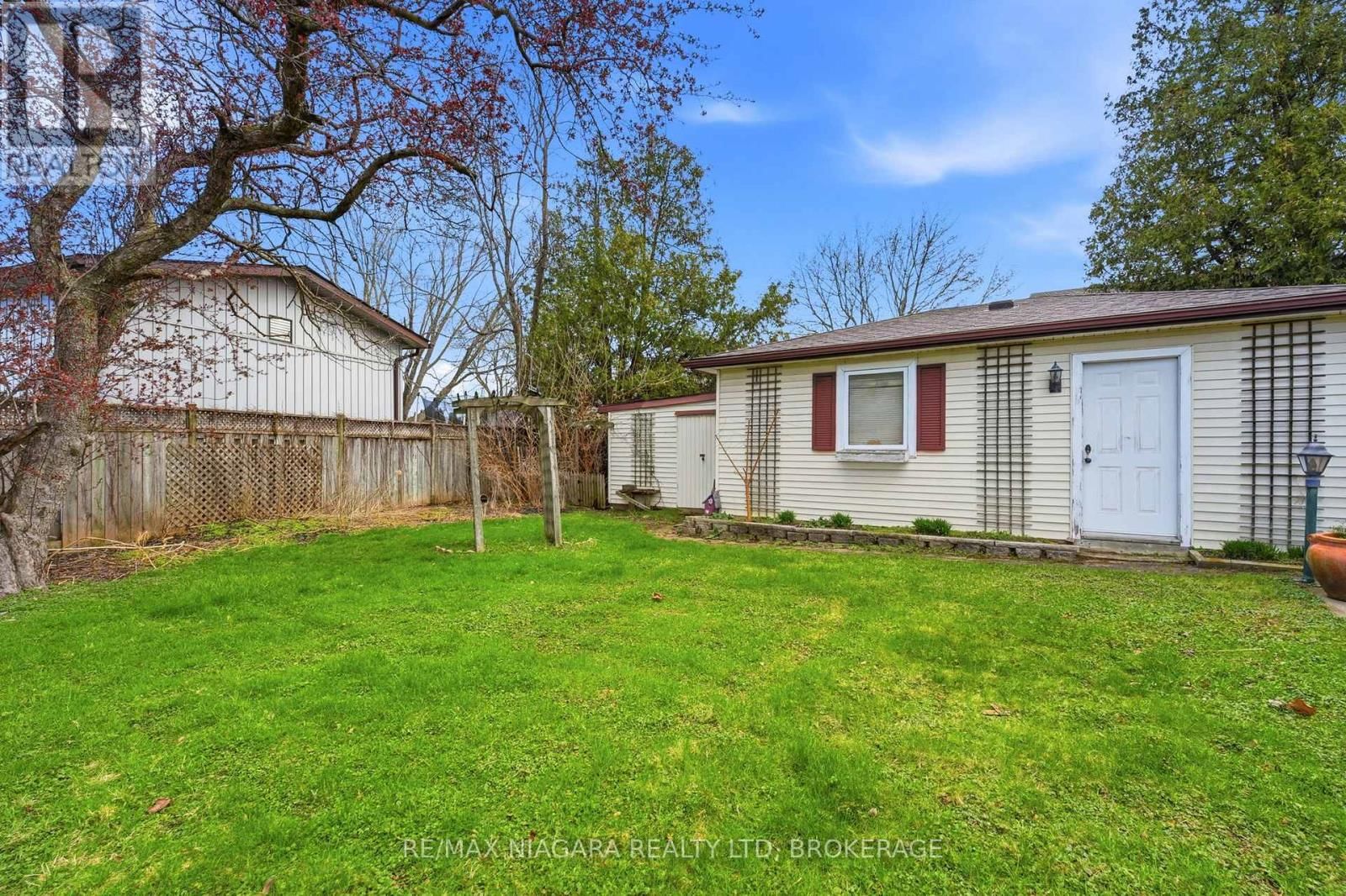 277 LAKESHORE ROAD Image 26