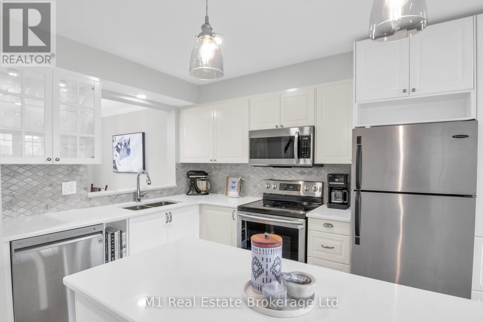 90 CEDARVALE AVENUE Image 11