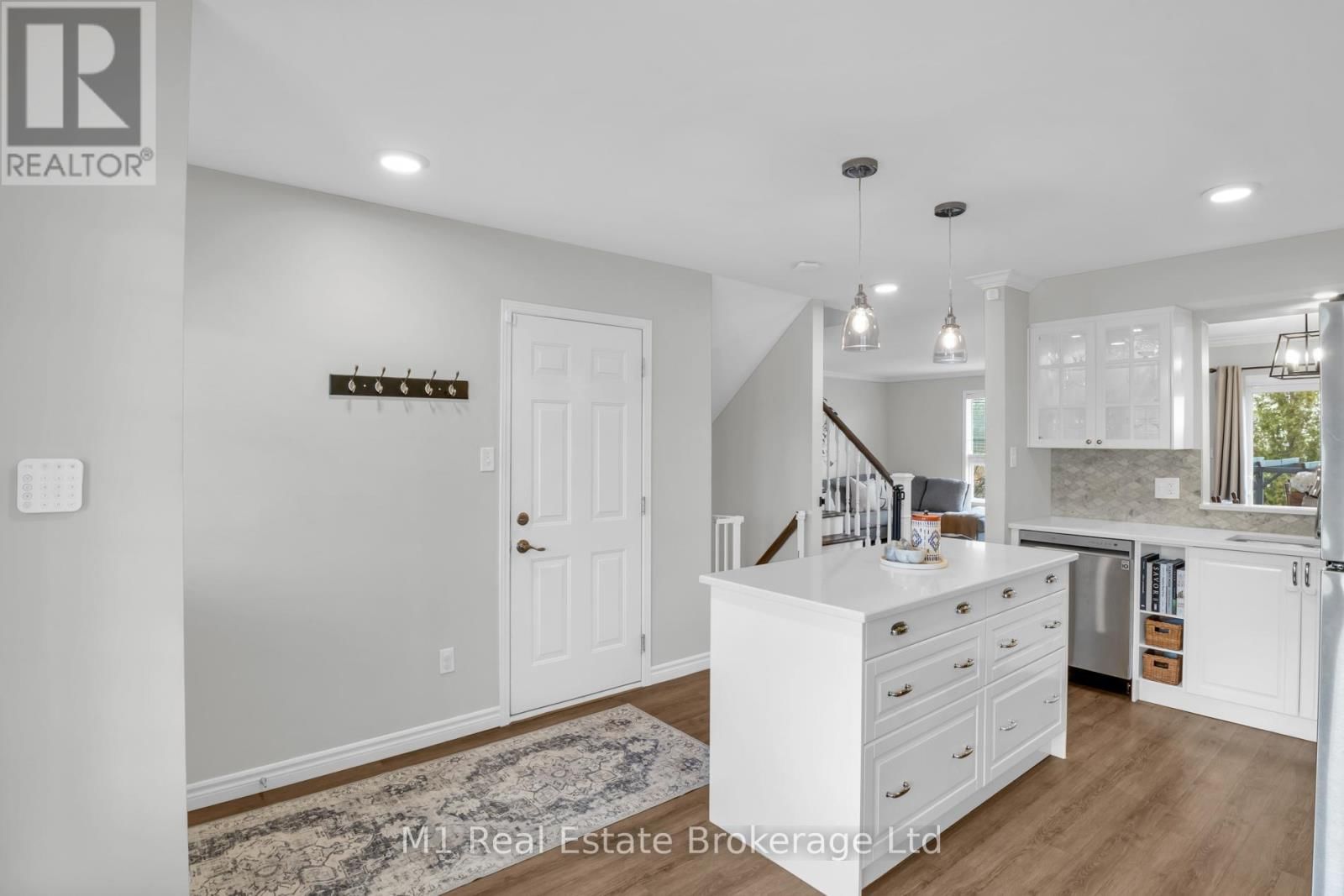 90 CEDARVALE AVENUE Image 13