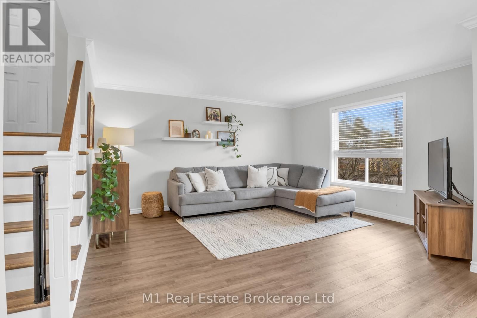 90 CEDARVALE AVENUE Image 16