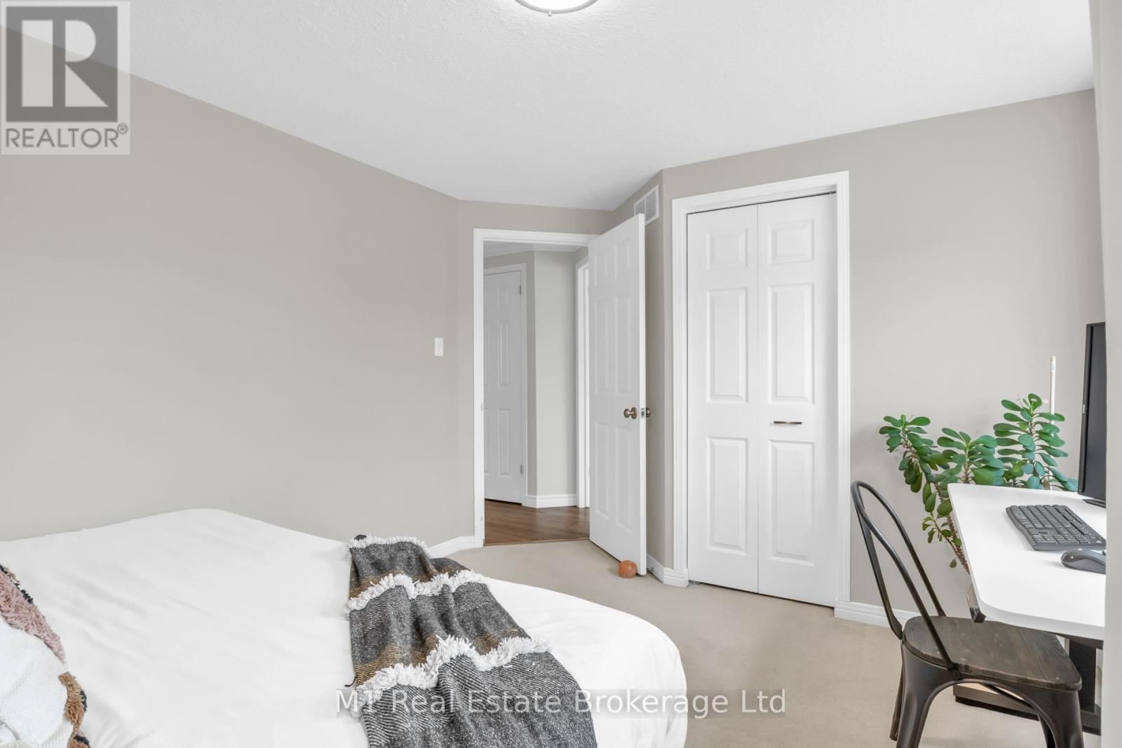 90 CEDARVALE AVENUE Image 20