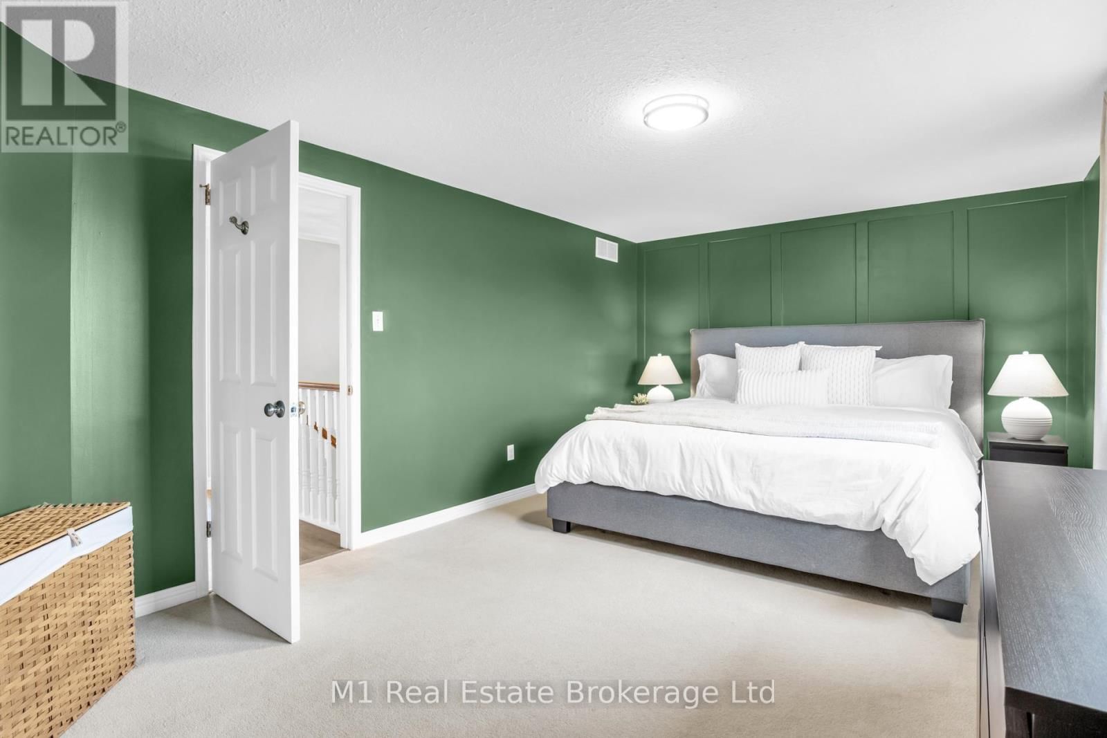 90 CEDARVALE AVENUE Image 23