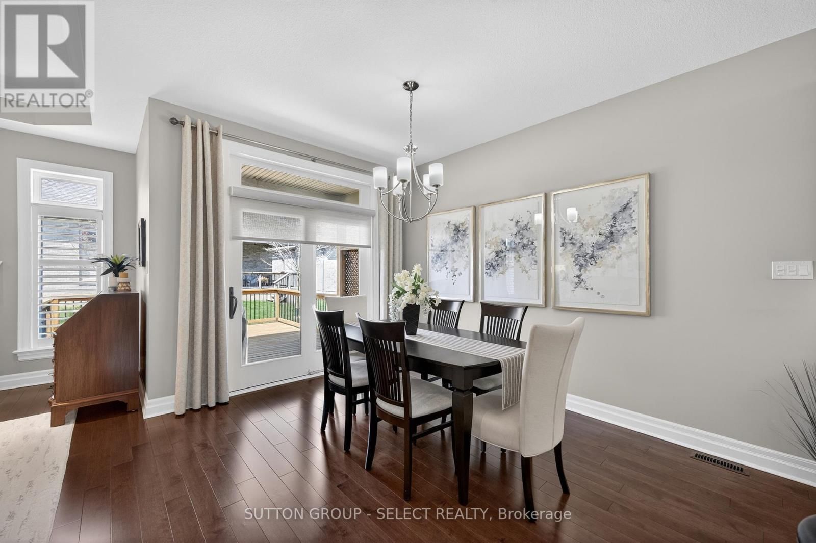 30 - 725 EAGLETRACE DRIVE Image 13