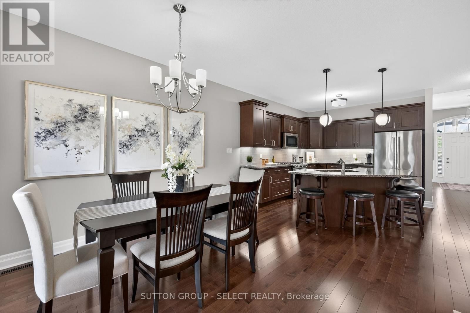 30 - 725 EAGLETRACE DRIVE Image 14