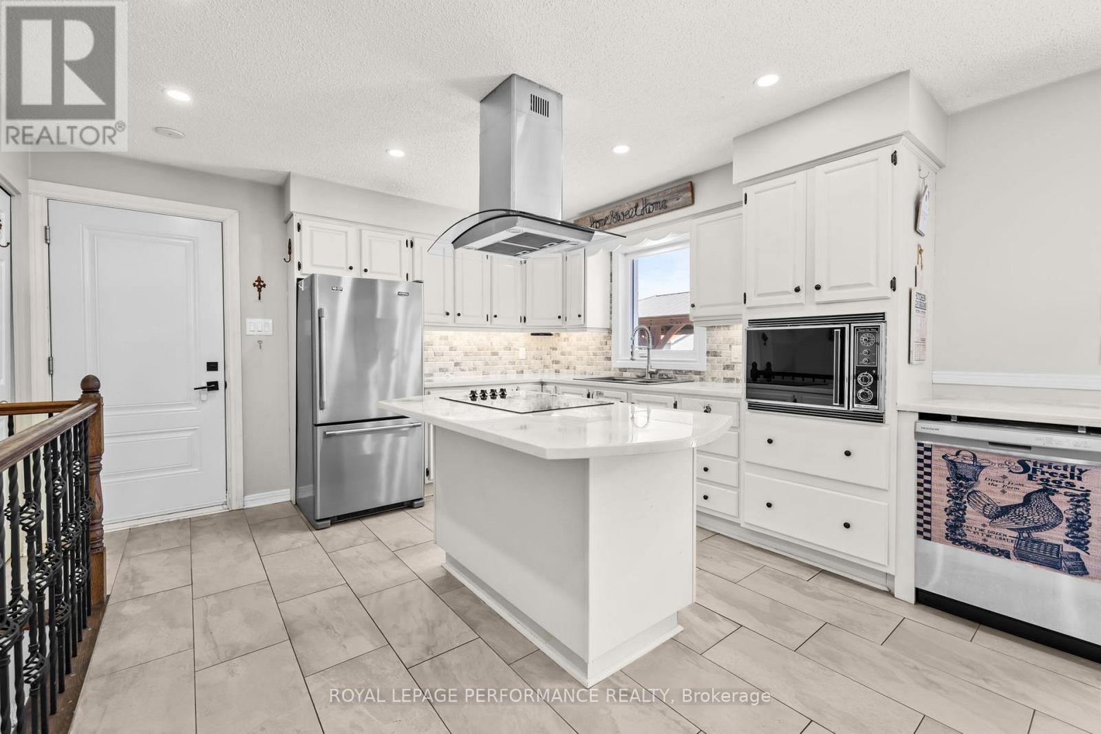 1547 ST JACQUES ROAD Image 17