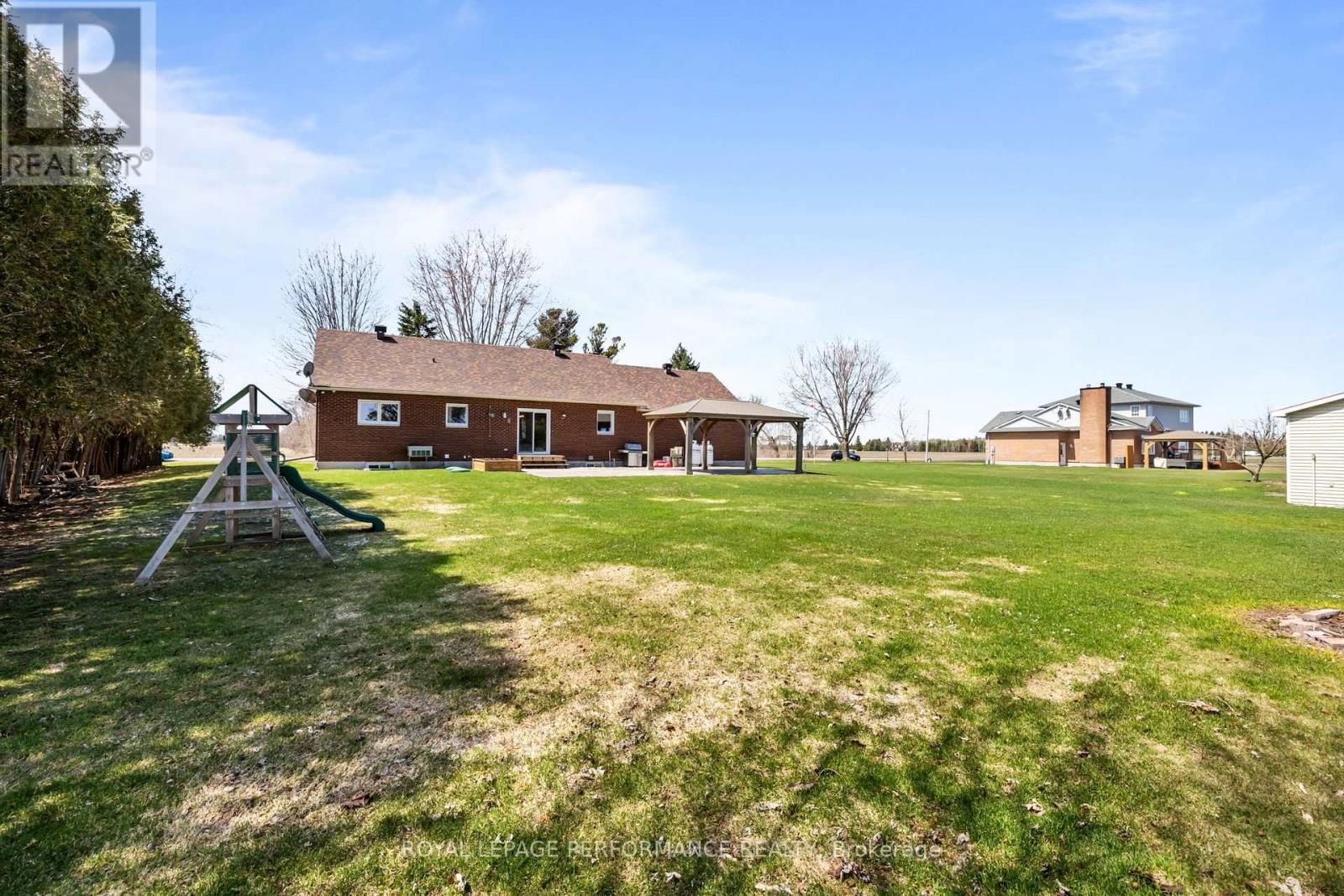 1547 ST JACQUES ROAD Image 36