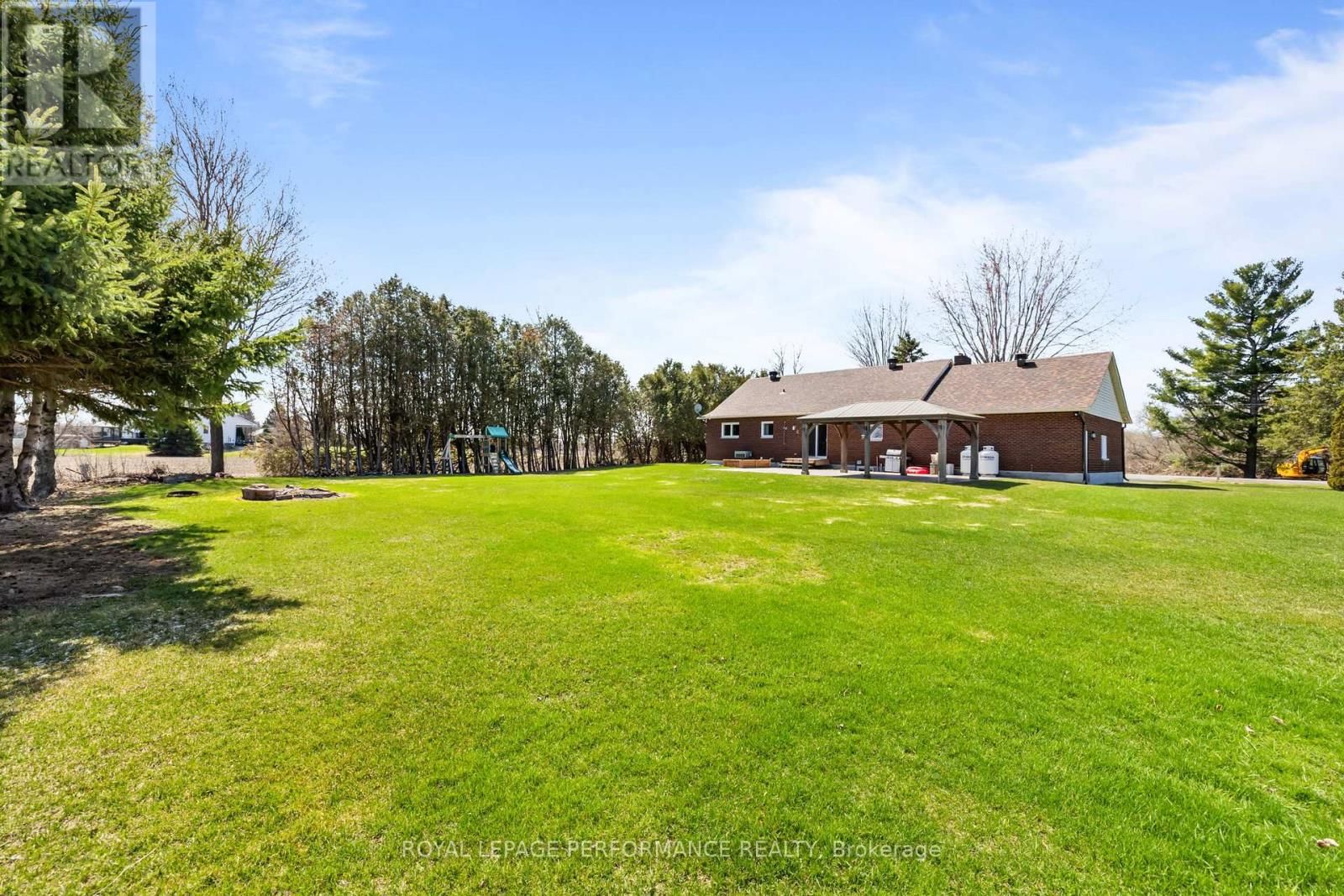 1547 ST JACQUES ROAD Image 37