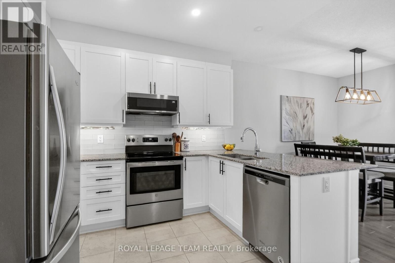 802 BASCULE PLACE Image 13