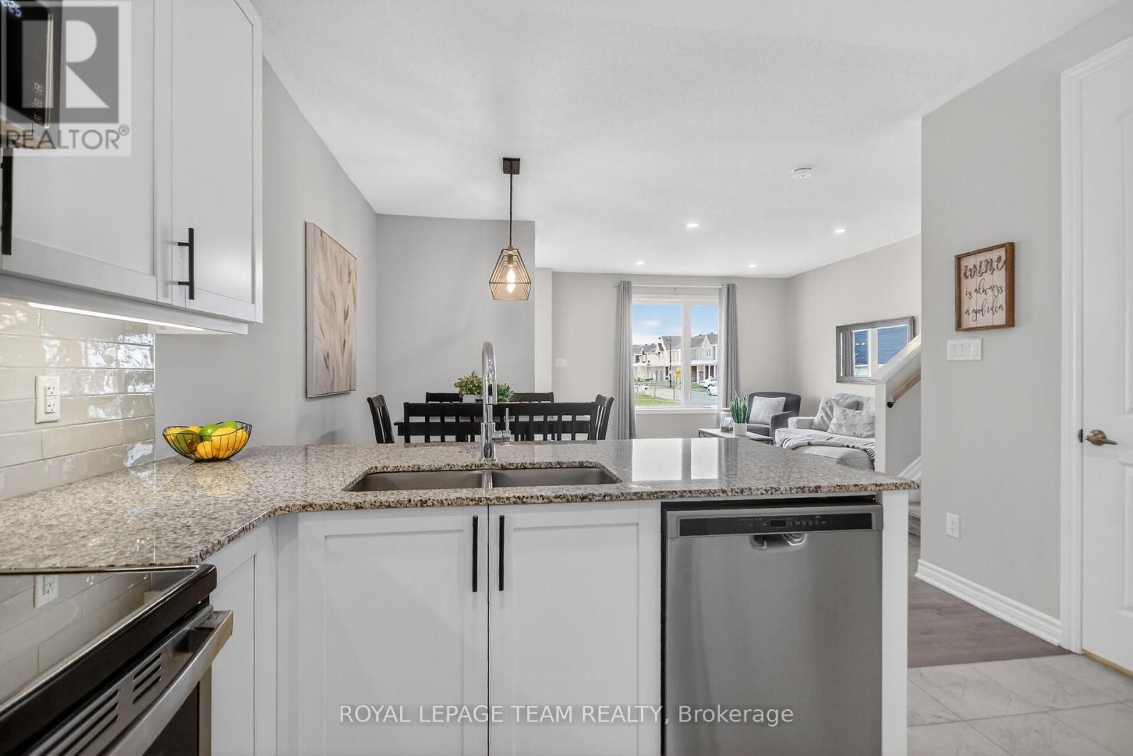 802 BASCULE PLACE Image 15