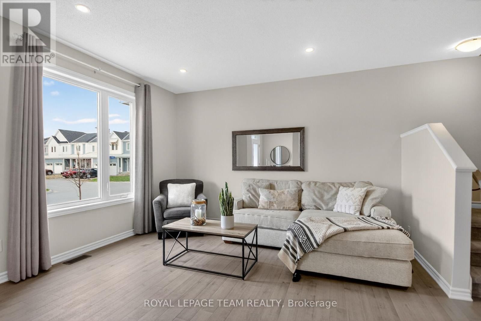 802 BASCULE PLACE Image 6