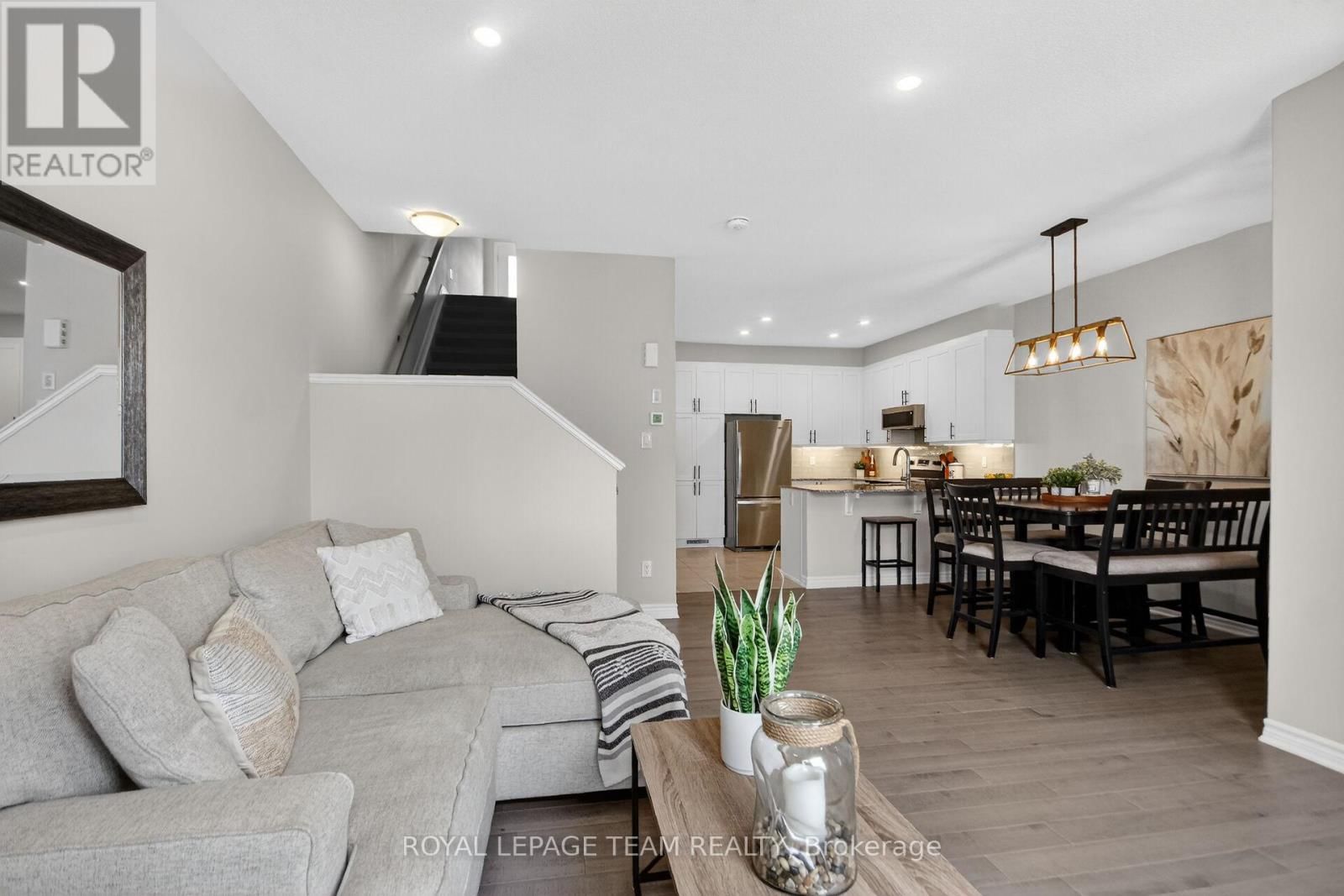 802 BASCULE PLACE Image 7