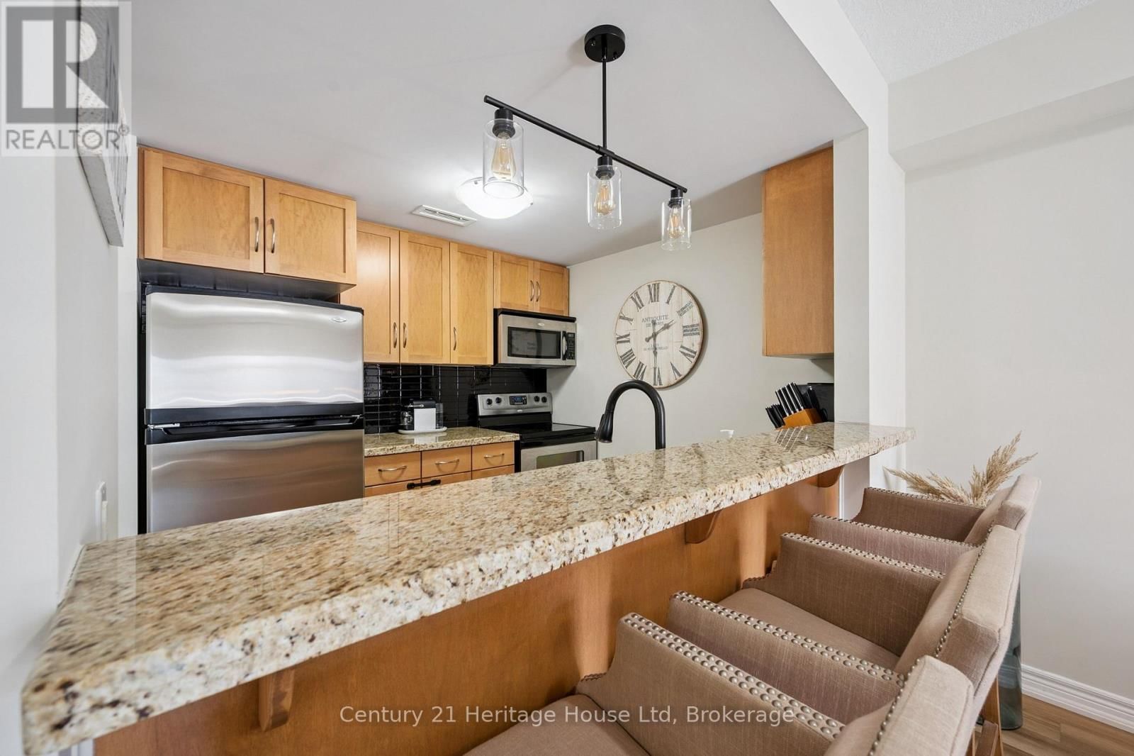 207 - 901 PAISLEY ROAD Image 17