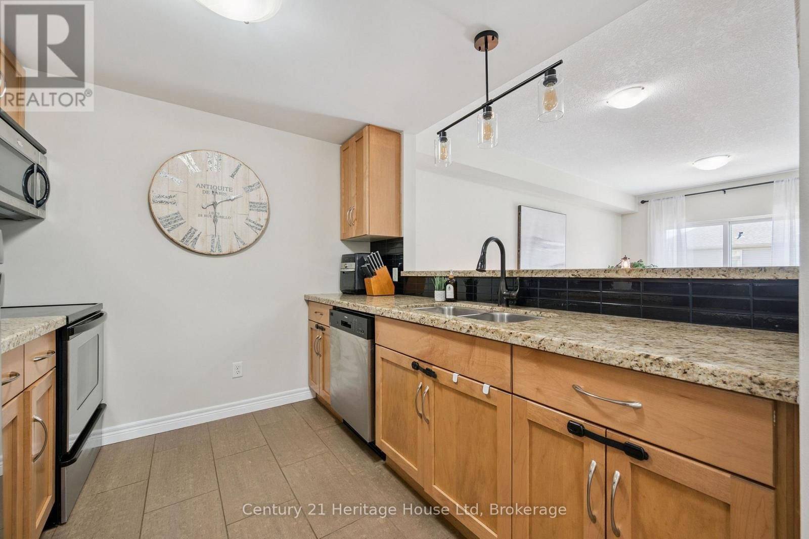 207 - 901 PAISLEY ROAD Image 19