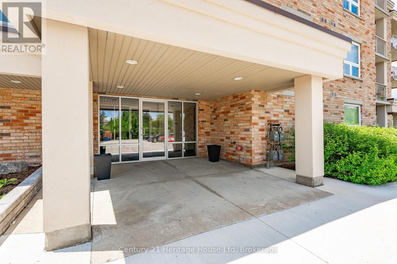 207 - 901 PAISLEY ROAD Image 6