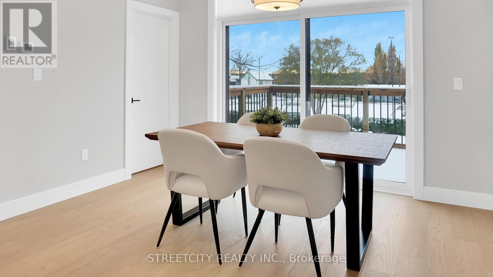 9 - 2500 MAIN STREET Image 11