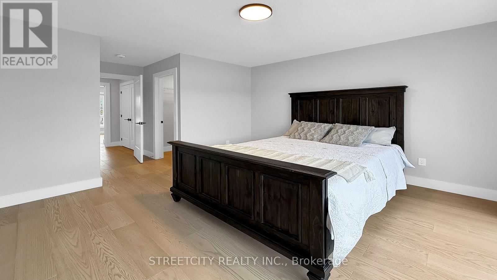 9 - 2500 MAIN STREET Image 13