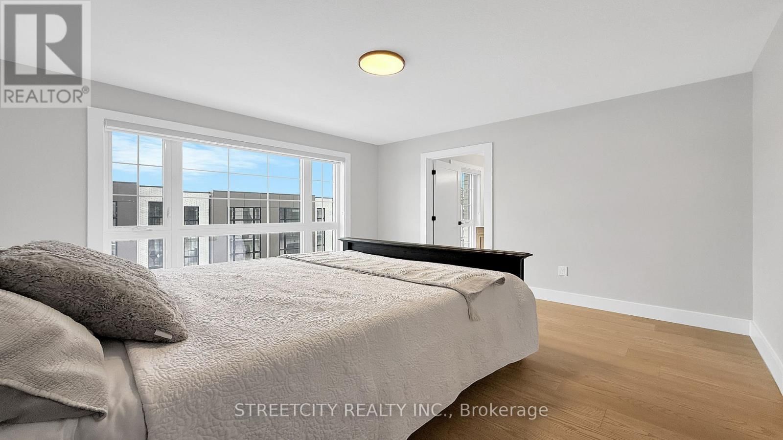 9 - 2500 MAIN STREET Image 15