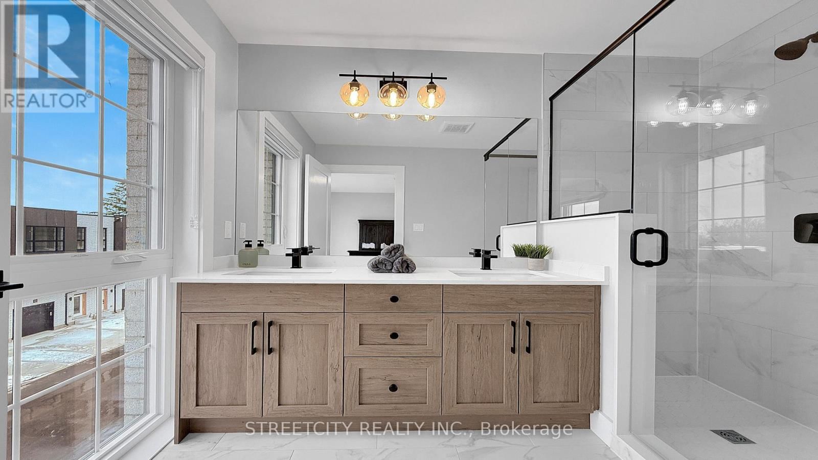 9 - 2500 MAIN STREET Image 16