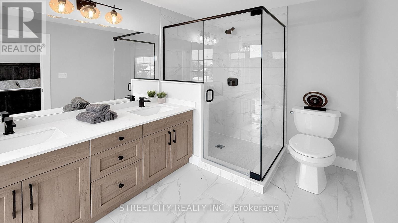 9 - 2500 MAIN STREET Image 17